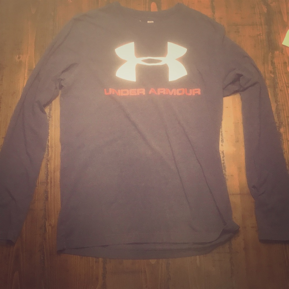 Grayish blue long sleeve tee